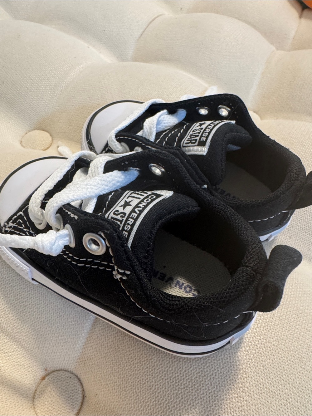 Converse Kids Low Top Sneakers - Black & White
